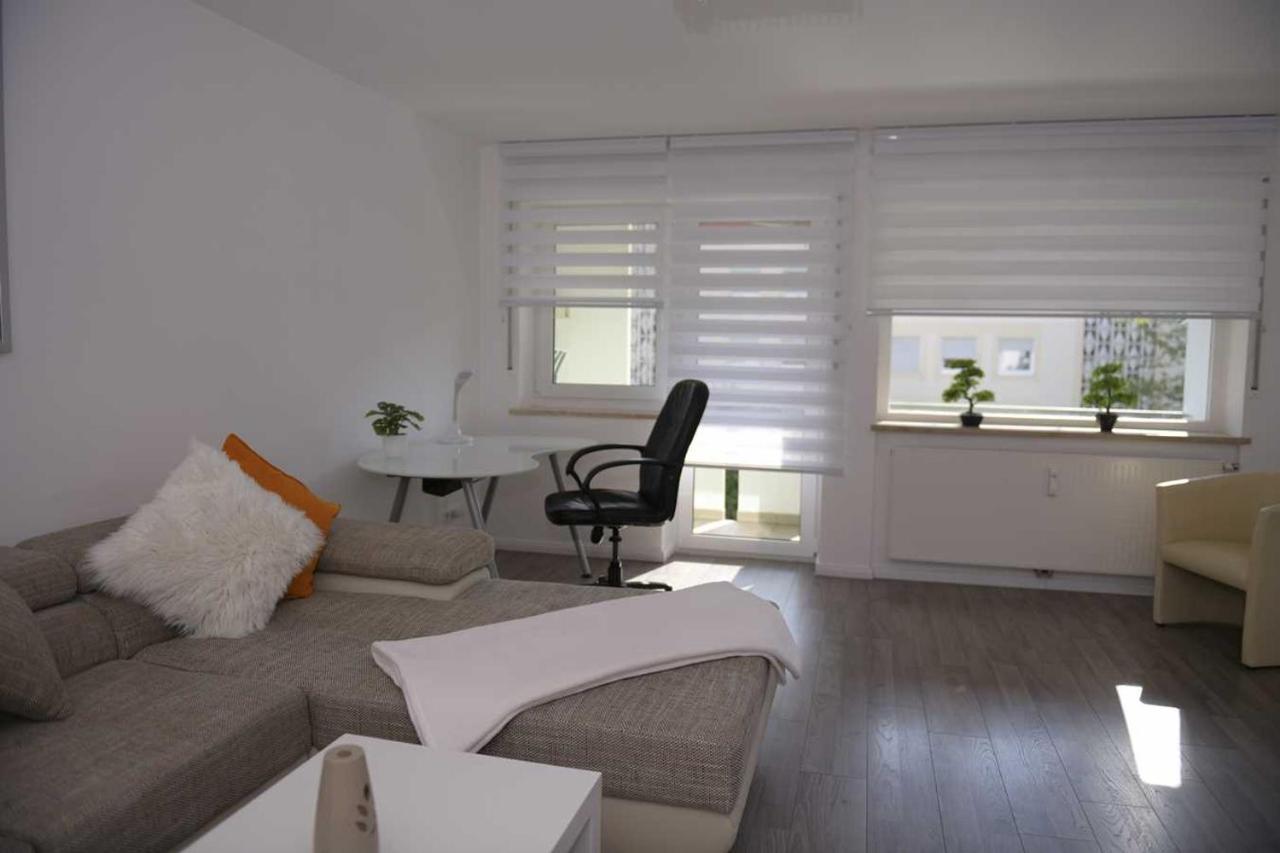 Helle, Ruhige, Moderne Wohnung, 5 Min Zu Fa Grob Миндельхайм Экстерьер фото
